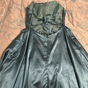 New with tags Levetir prom dress in Juniper, size 12